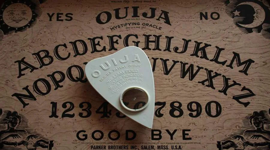 tABLERO ouija