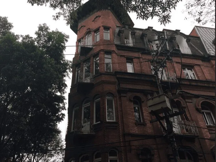 La casa de las brujas fachada