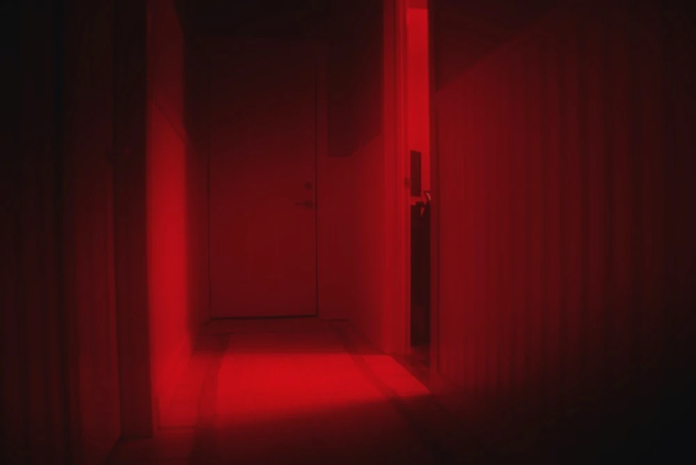 La maldición de la habitación roja 