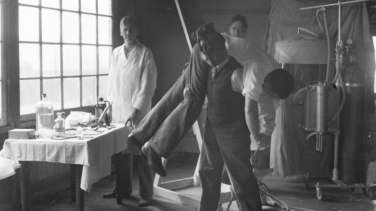 Historias De Terror Reales, Lugares Embrujados y Hechizos 383 El científico loco